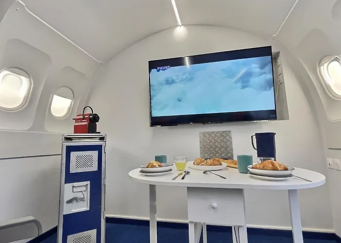 Insolite - Jet Prive - Experience Cinema Et Coc00Ning - Moontown